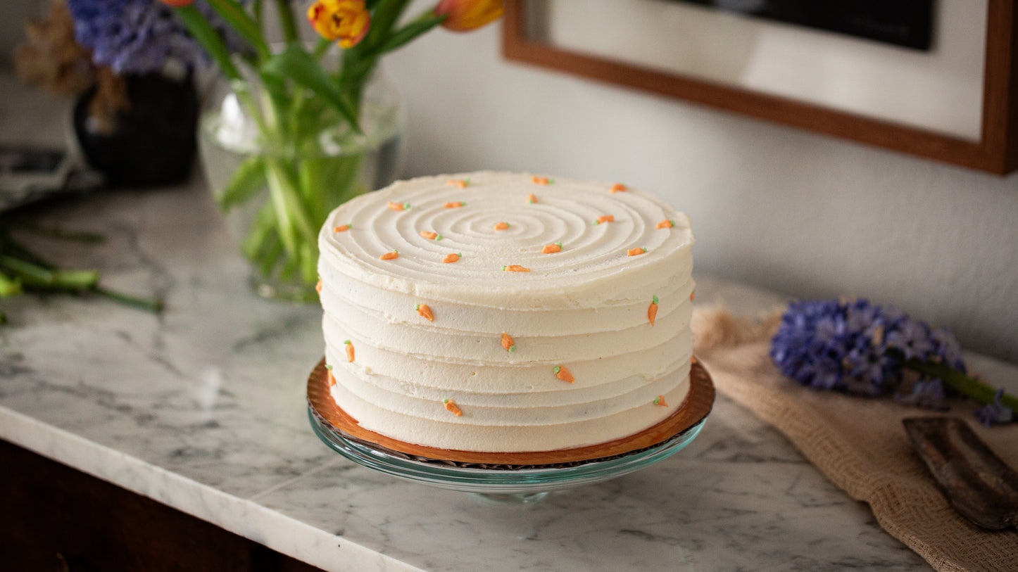 Love it or hate it, Jeanne's cake is Winnipeg Famous | CBC News
